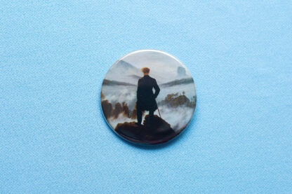 Le Voyageur Friedrich Badge 56mm